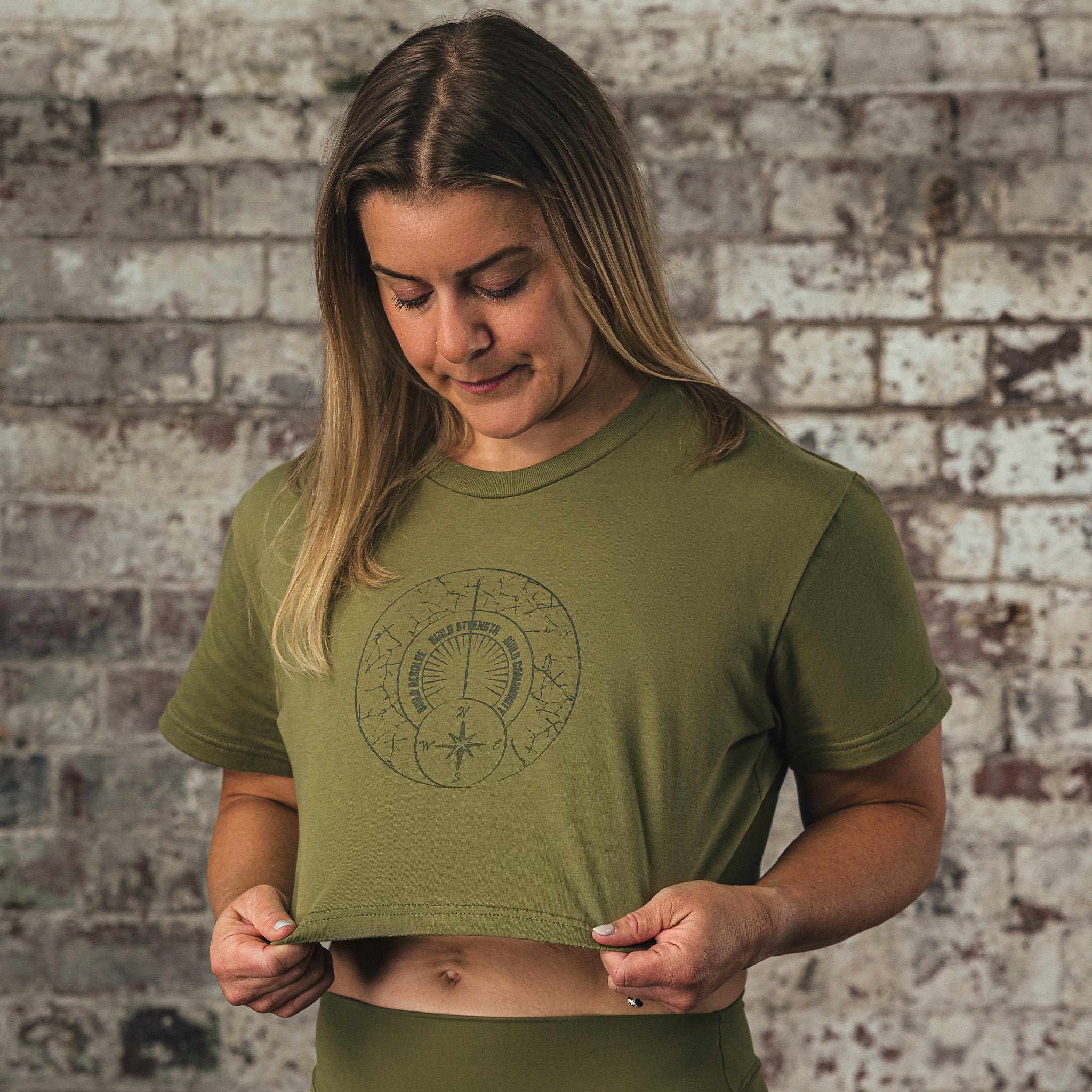 Resolve Crop Top